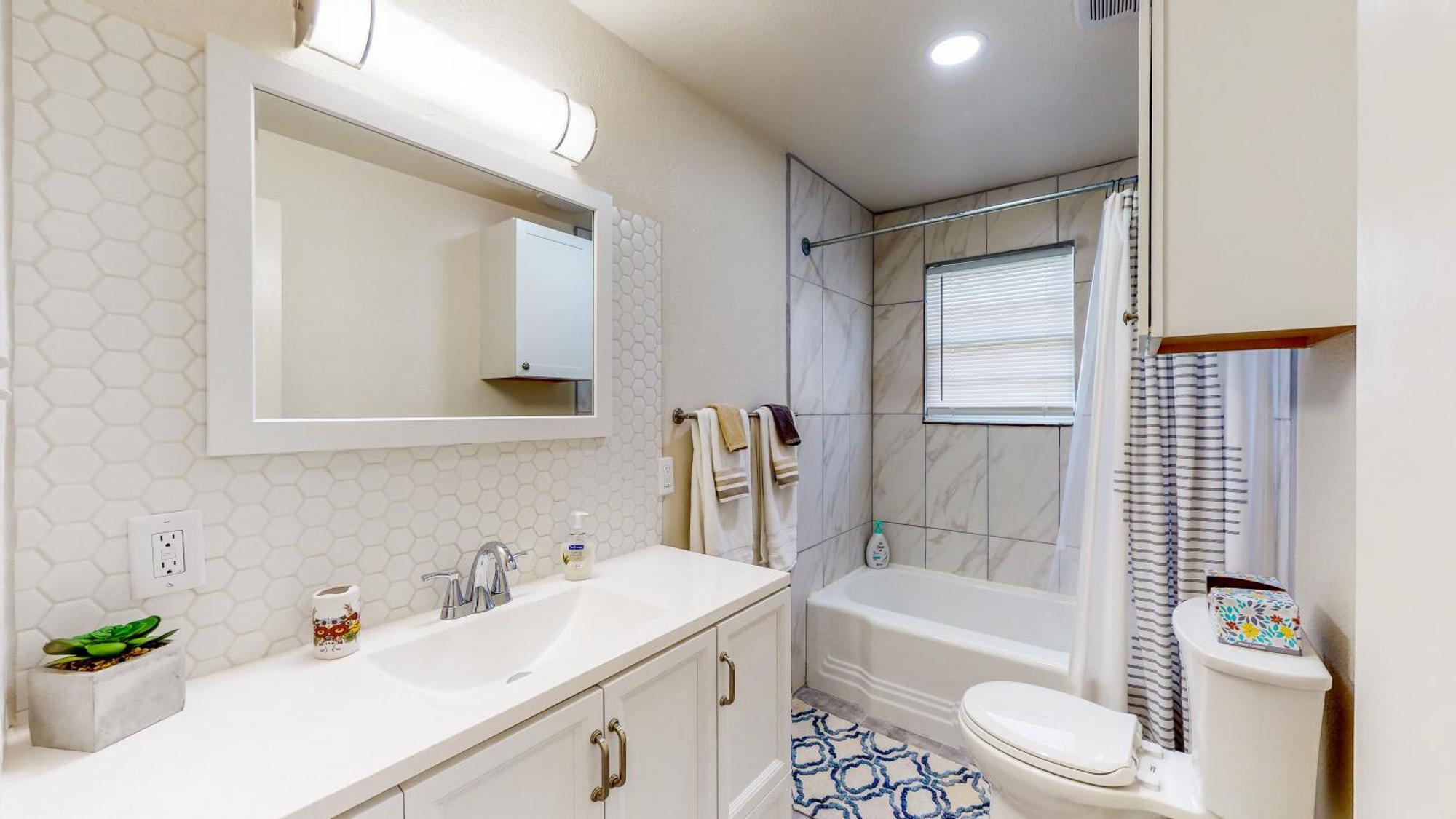 Charming Downtown Bungalow - King Bed, Office 트윈폴스 외부 사진